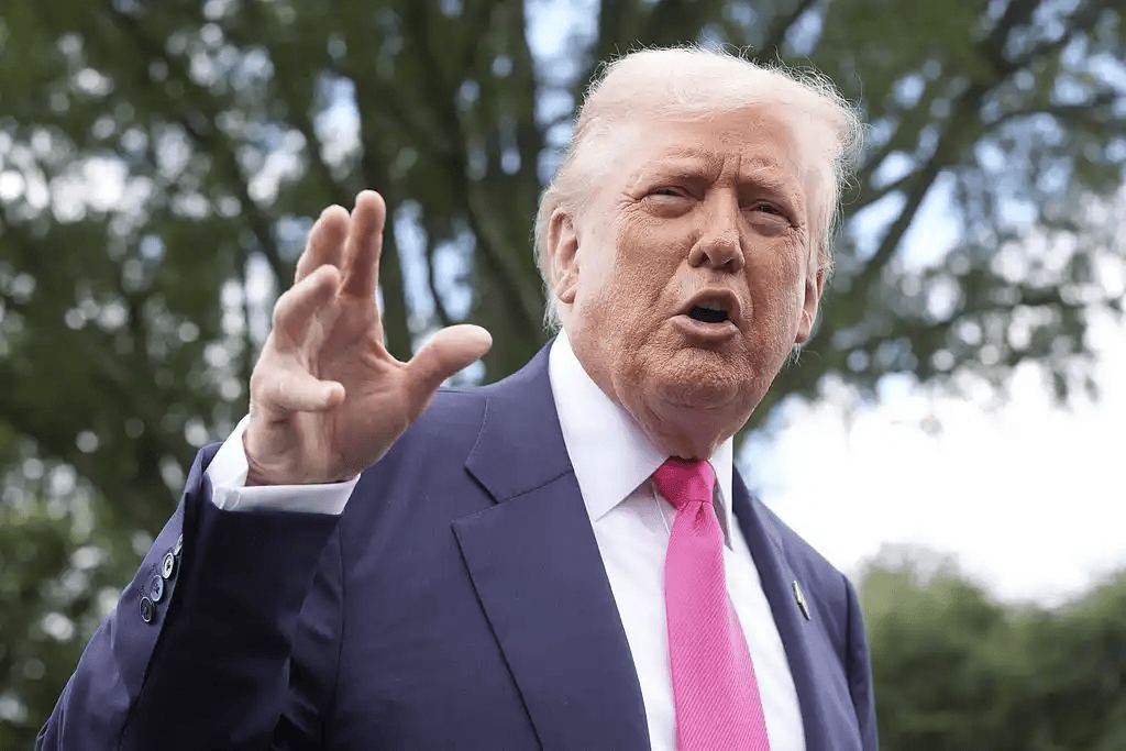 特朗普：暂时没打算解雇美联储主席