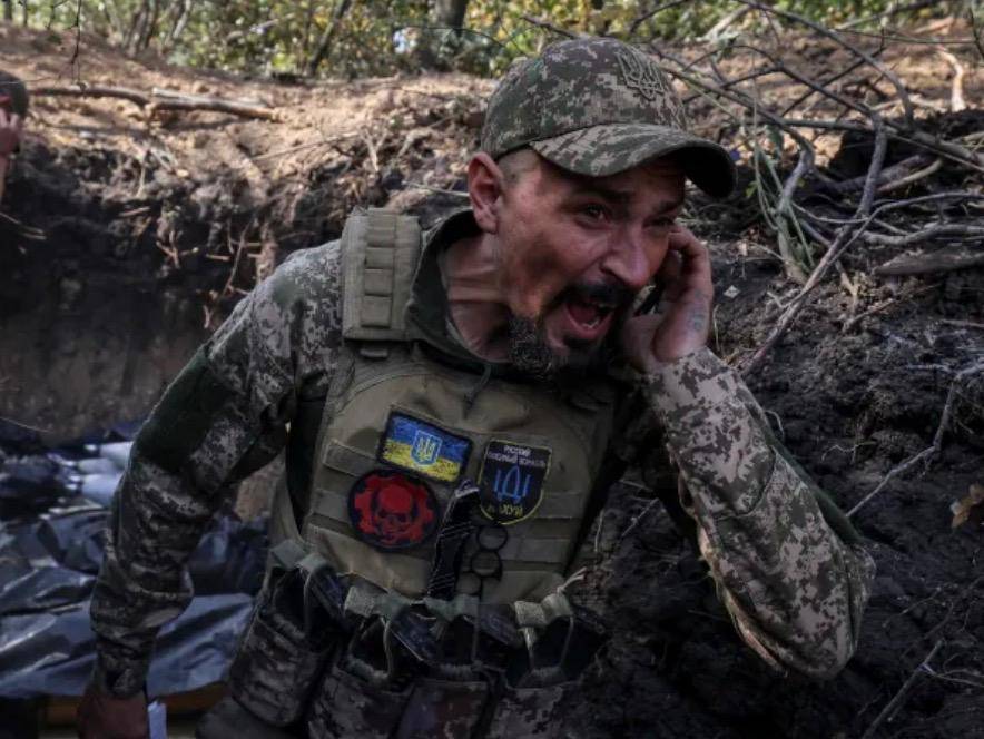 俄军抵达郊区却不攻城<strong></p>
<p>东方财富网原油</strong>，有人发现不对劲：红军城只是一个“诱饵”