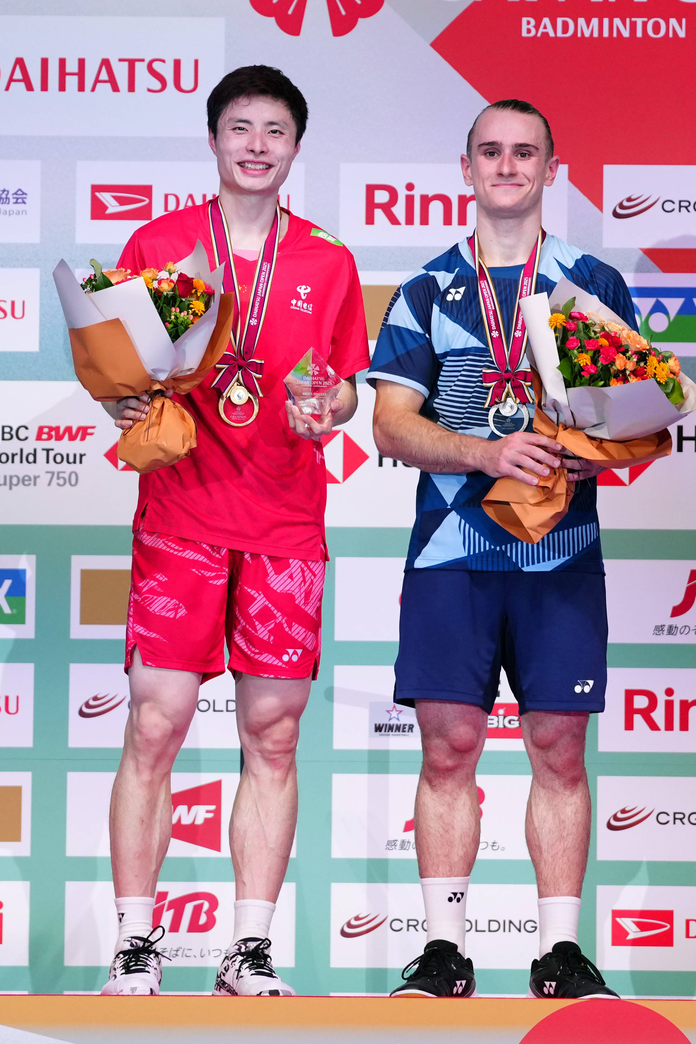 （体育）羽毛球——日本公开赛：石宇奇夺得男单冠军