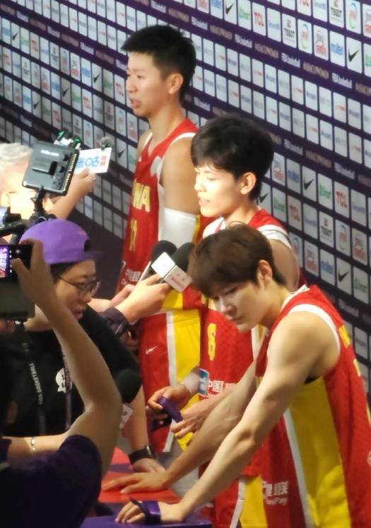 中国女篮队长杨力维亚洲杯表现引争议<strong></p>
<p>mt4原油代码</strong>，发文称“无愧无憾”，让黄思静别低头