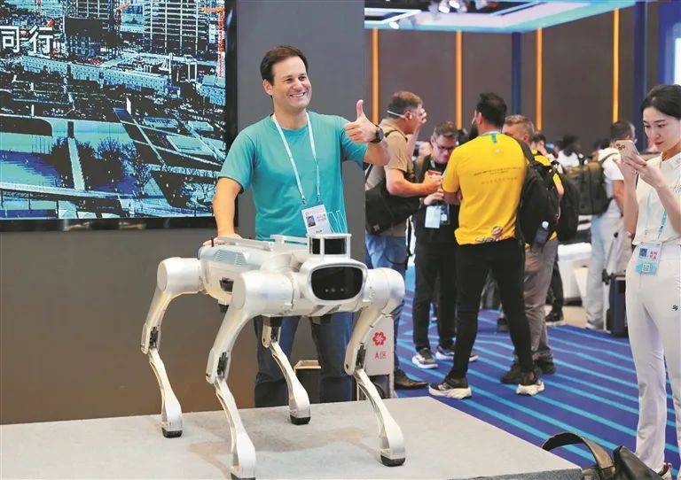 连续四年破万亿！广州<strong></p>
<p>mt4原油代码</strong>，旺！