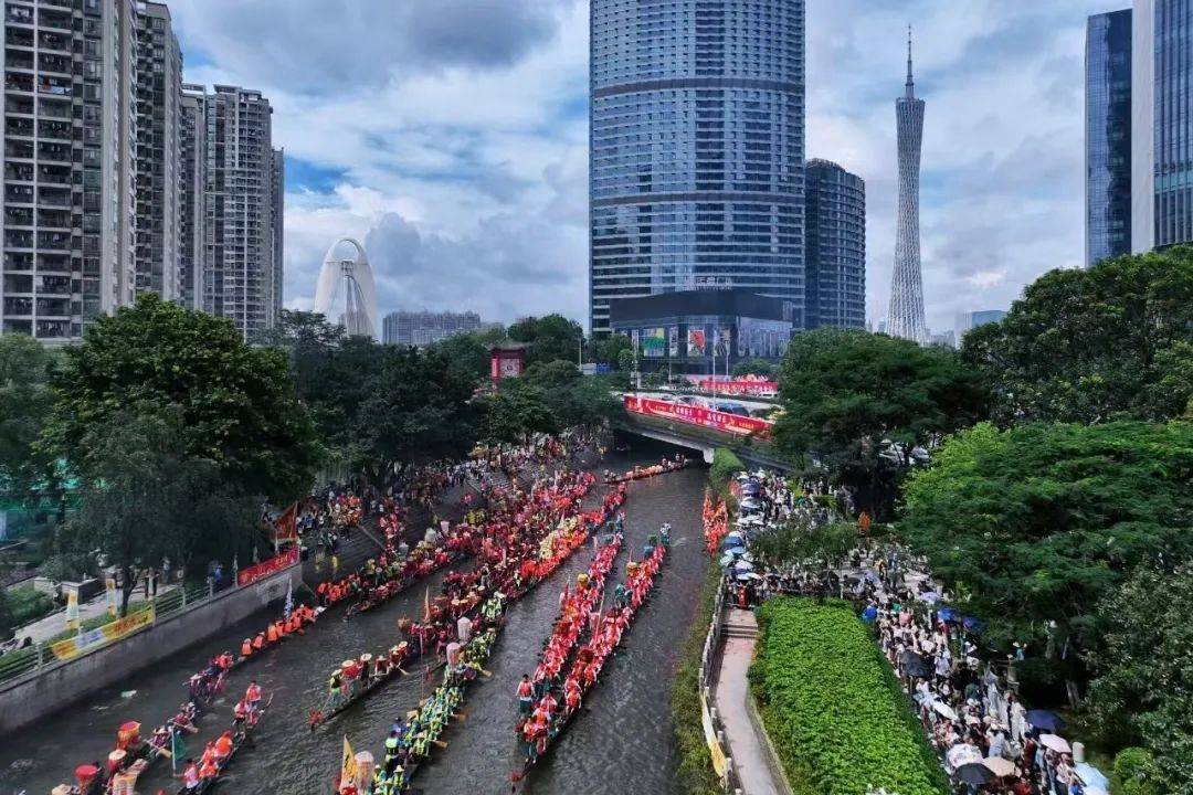 连续四年破万亿！广州<strong></p>
<p>mt4原油代码</strong>，旺！