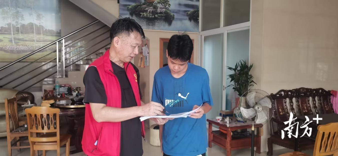 顺德超3300名党员干部下沉一线<strong></p>
<p>原油历史价格</strong>，党群联动打响蚊媒防控歼灭战