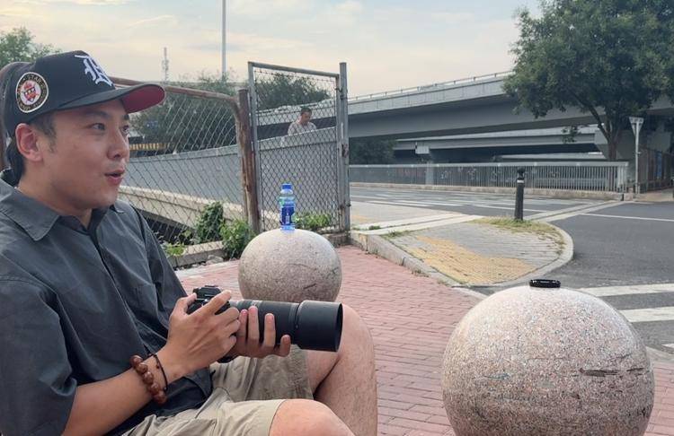 拍一天最多赚千元<strong></p>
<p>原油下跌的原因</strong>！追焦摄影师成为月入过万新职业？