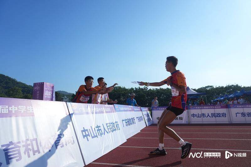 再破纪录<strong></p>
<p>新浪原油价格</strong>！中山李依频摘得女子50米自由泳金牌