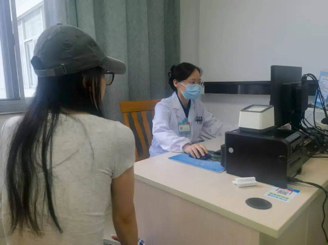 杭州32岁小伙每天打篮球到深夜<strong></p>
<p>新浪原油价格</strong>，一查“韧带撕裂”！近期多人中招