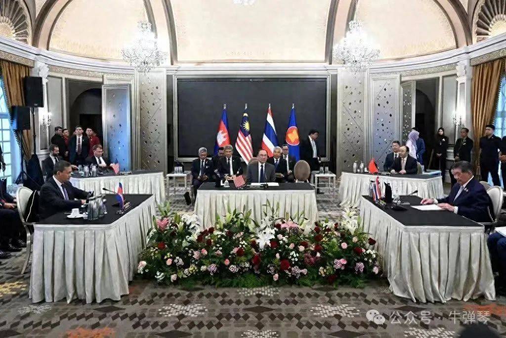 泰柬终于停火<strong></p>
<p>新浪原油价格</strong>，秘密就藏在这张照片里