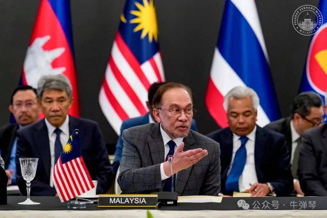 泰柬终于停火<strong></p>
<p>新浪原油价格</strong>，秘密就藏在这张照片里