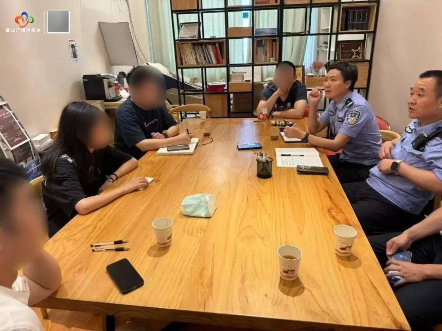 十分紧急！女研究生即将出境<strong></p>
<p>新浪原油价格</strong>，武汉警方火速拦截