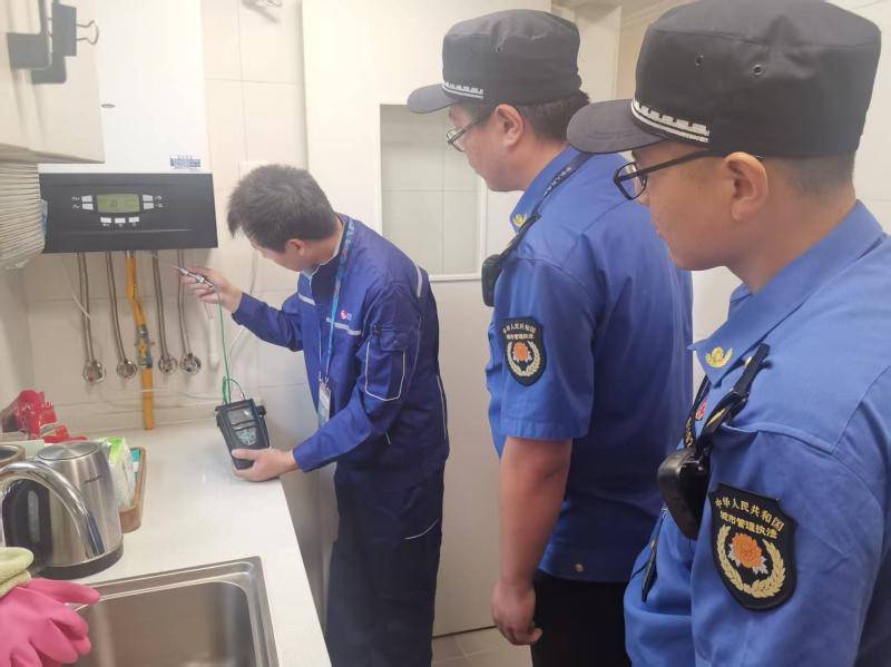 水管错接到燃气管上<strong></p>
<p>正规交易原油平台</strong>！北京海淀发生多起“水堵事故”