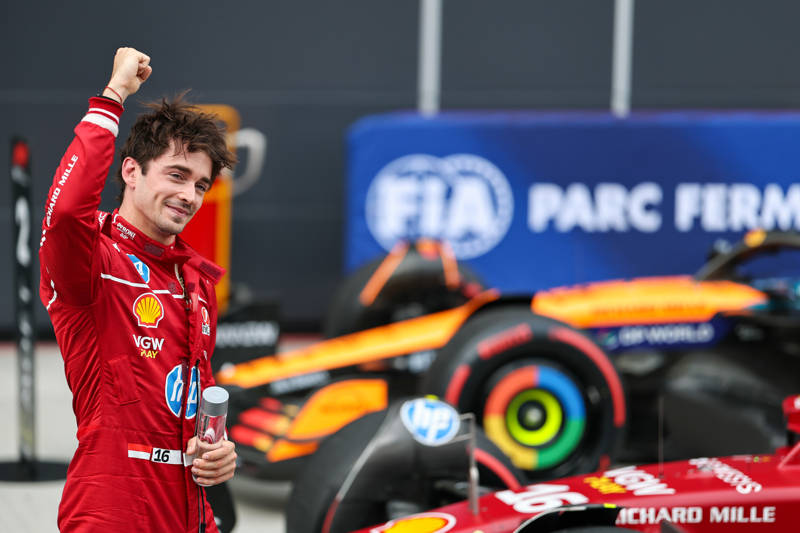 勒克莱尔被“幻影进站”欺骗痛失领奖台<strong></p>
<p>中原油田招聘信息</strong>，迈凯伦车队成为F1上半赛季大赢家