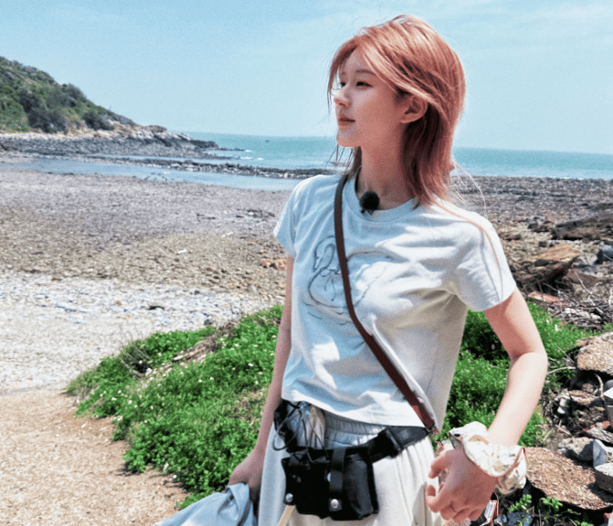 赵露思突然开撕经纪公司<strong></p>
<p>原油运价指数</strong>，“顶流小花怎么走到穷途末路”