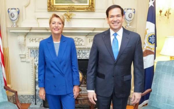 真急了<strong></p>
<p>原油实时行情走势</strong>，瑞士联邦主席：不反对费德勒和因凡蒂诺出面，劝特朗普降低关税