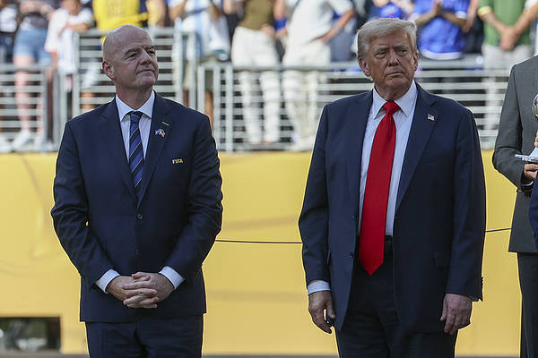 真急了<strong></p>
<p>原油实时行情走势</strong>，瑞士联邦主席：不反对费德勒和因凡蒂诺出面，劝特朗普降低关税