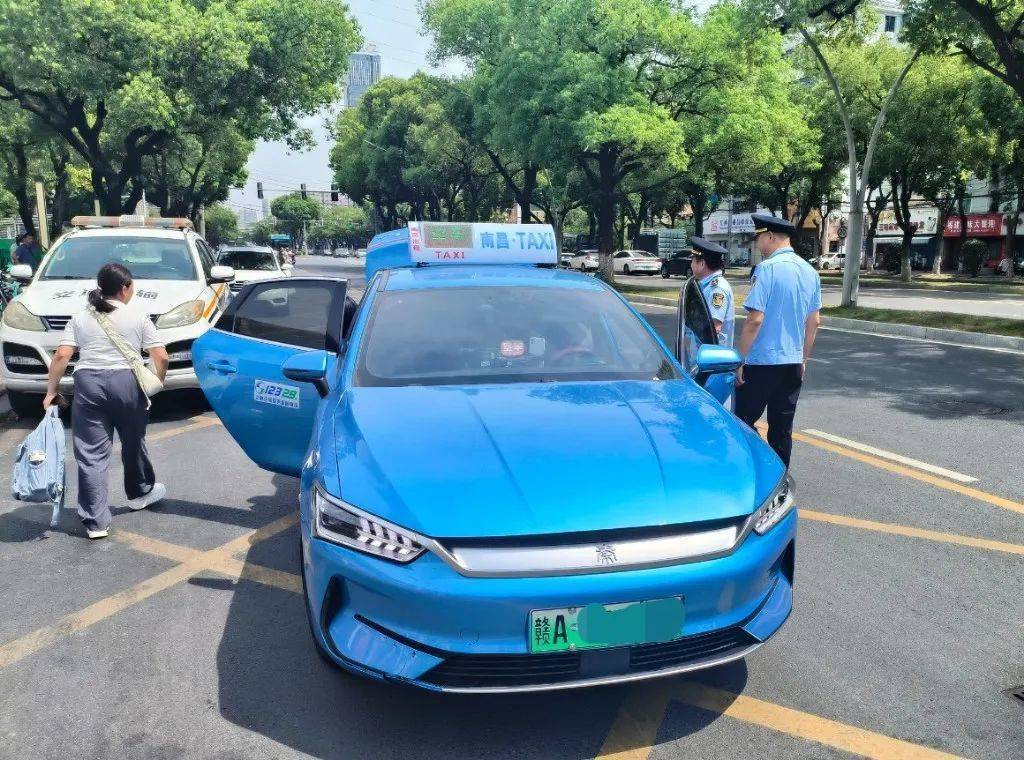 南昌女子叫出租车付103元车费投诉司机故意绕道，交通执法部门：罚款200元，责令退还多收取的车费