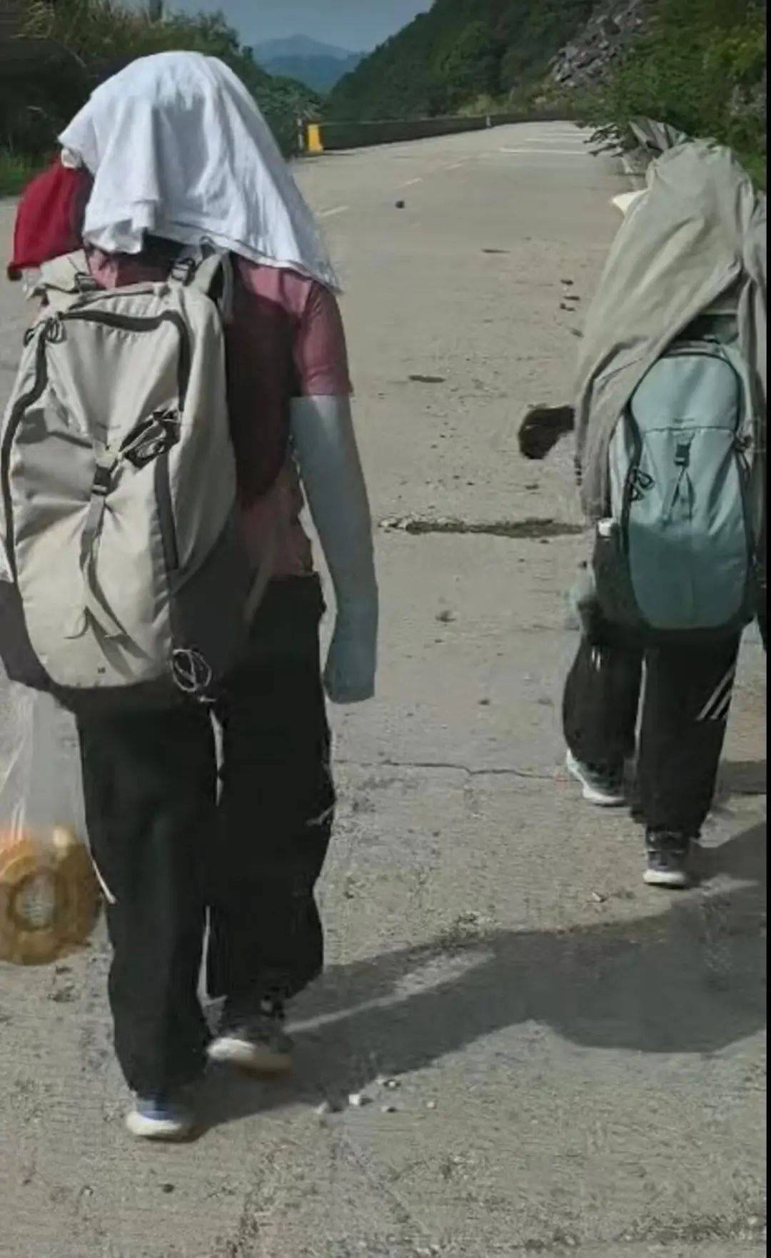 全程历时31天！41岁男子带两娃从深圳徒步回长沙：孩子从小没吃过苦<strong></p>
<p>原油下周</strong>，想锻炼一下