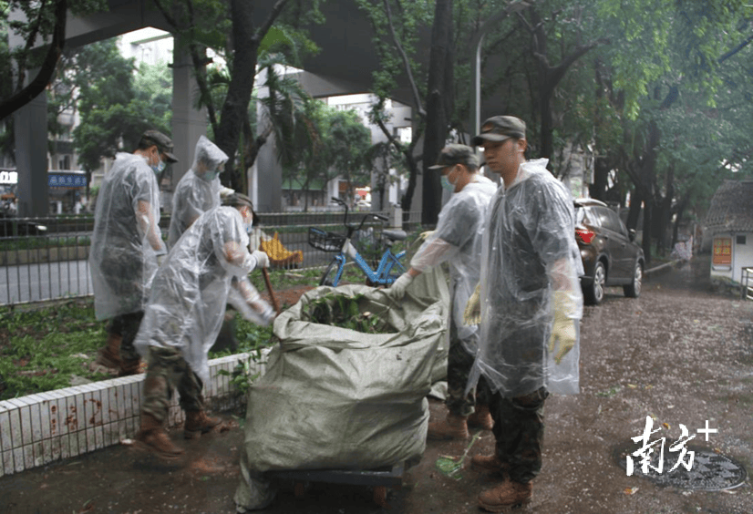 奋战15天<strong></p>
<p>原油下周</strong>，广州越秀民兵党员突击队助力筑牢疫情防控屏障