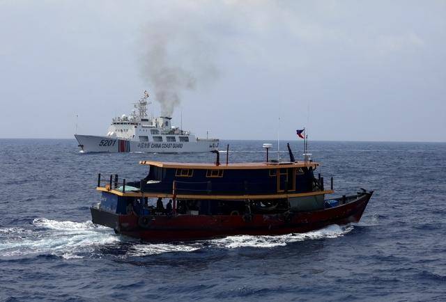 看见中国拖船到场<strong></p>
<p>库存原油</strong>，菲律宾又划新红线，不许中方登上“坐滩”军舰