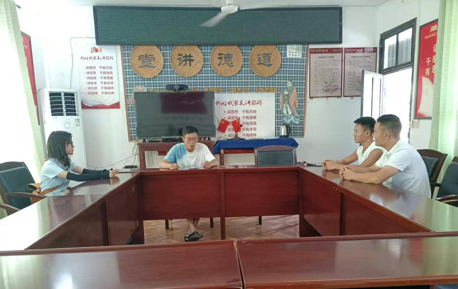 贵州22岁女村支书遇车祸不幸身亡 乡政府工作人员：她上任仅数月<strong></p>
<p>库存原油</strong>，开展工作后回村路上遇事故