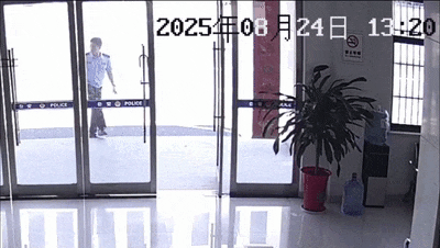 安徽一钓鱼佬钓到一条1米长20斤的“大鱼”<strong></p>
<p>库存原油</strong>，赶紧送到派出所，民警：放生！