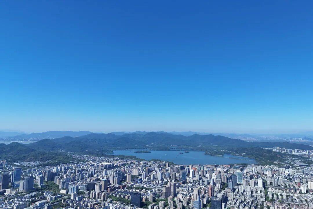 确认了<strong></p>
<p>原油提炼设备</strong>！明天抵达浙江：强度冲顶！