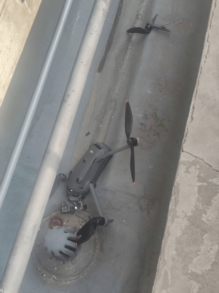 上海环球金融中心楼顶无人机对撞！对话管理方：9年已坠95架<strong></p>
<p>原油提炼设备</strong>，楼顶“风洞”成黑飞重灾区！