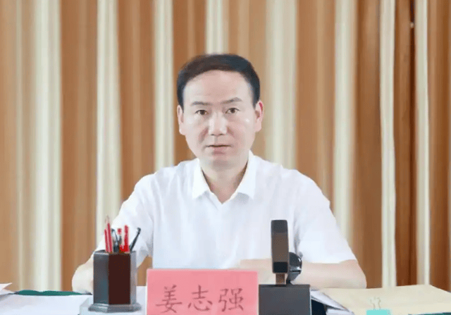 县长主动投案后<strong></p>
<p>原油提炼设备</strong>，两任县委书记相继落马！另有多名县委书记被查处