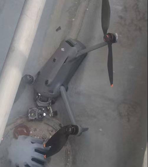 上海3人违规飞无人机将陆家嘴高楼防水层砸出坑<strong></p>
<p>伊朗原油产量</strong>！类案曾曝光