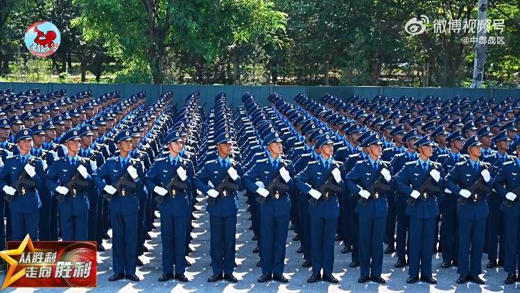 九三阅兵倒计时5天<strong></p>
<p>伊朗原油产量</strong>！空中梯队多型新机将首次受阅 队员练就“米秒不差”