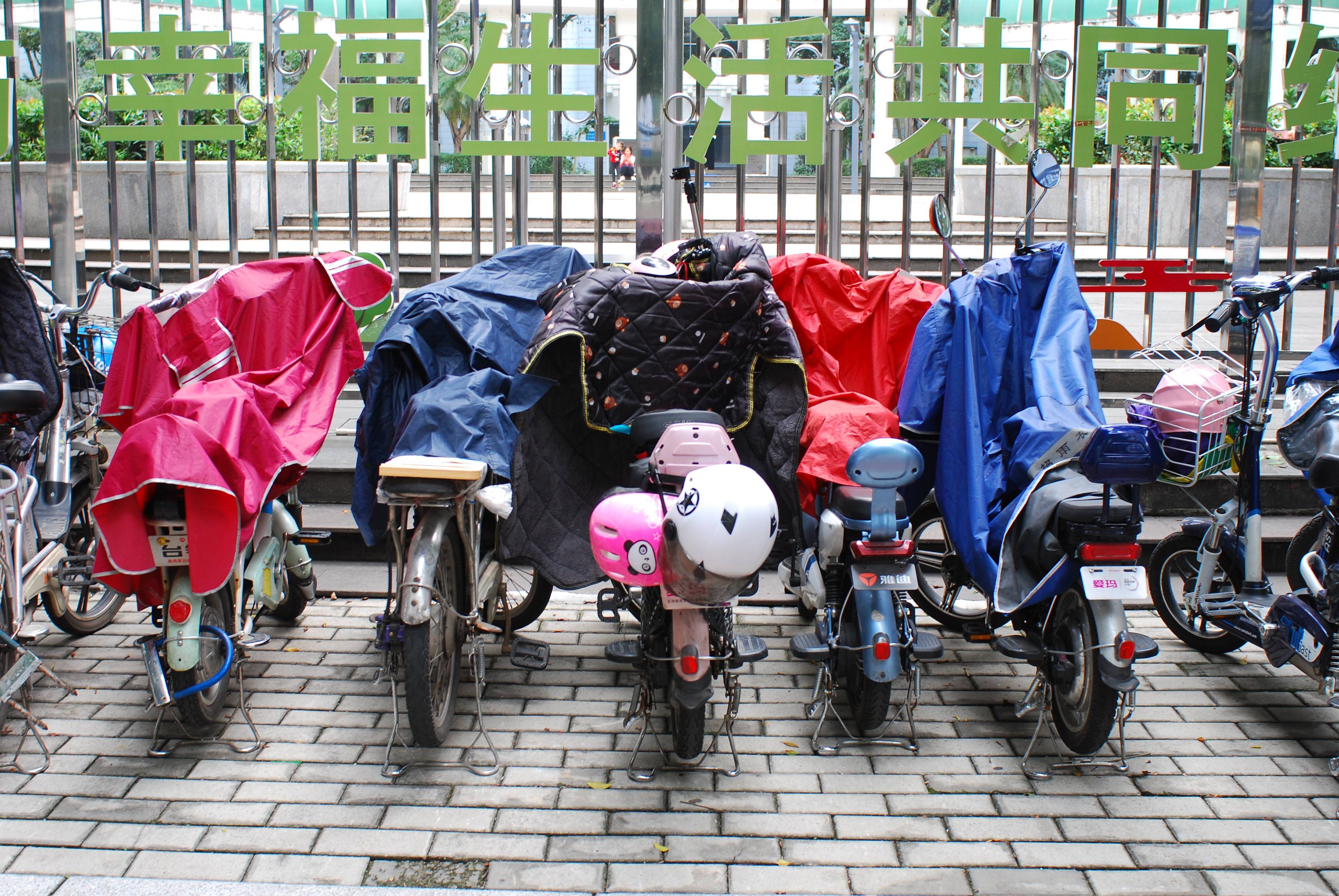 电动自行车新国标今起强制实施<strong></p>
<p>原油软件下载</strong>，超25km/h直接断电！