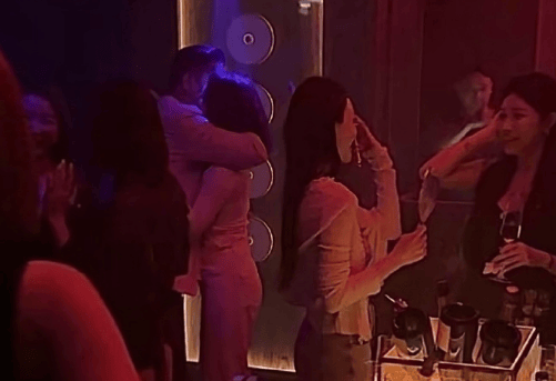 演员胡杏儿回应老公独自去夜店被拍：很正常的社交<strong></p>
<p>原油期货开户流程</strong>，都是好朋友