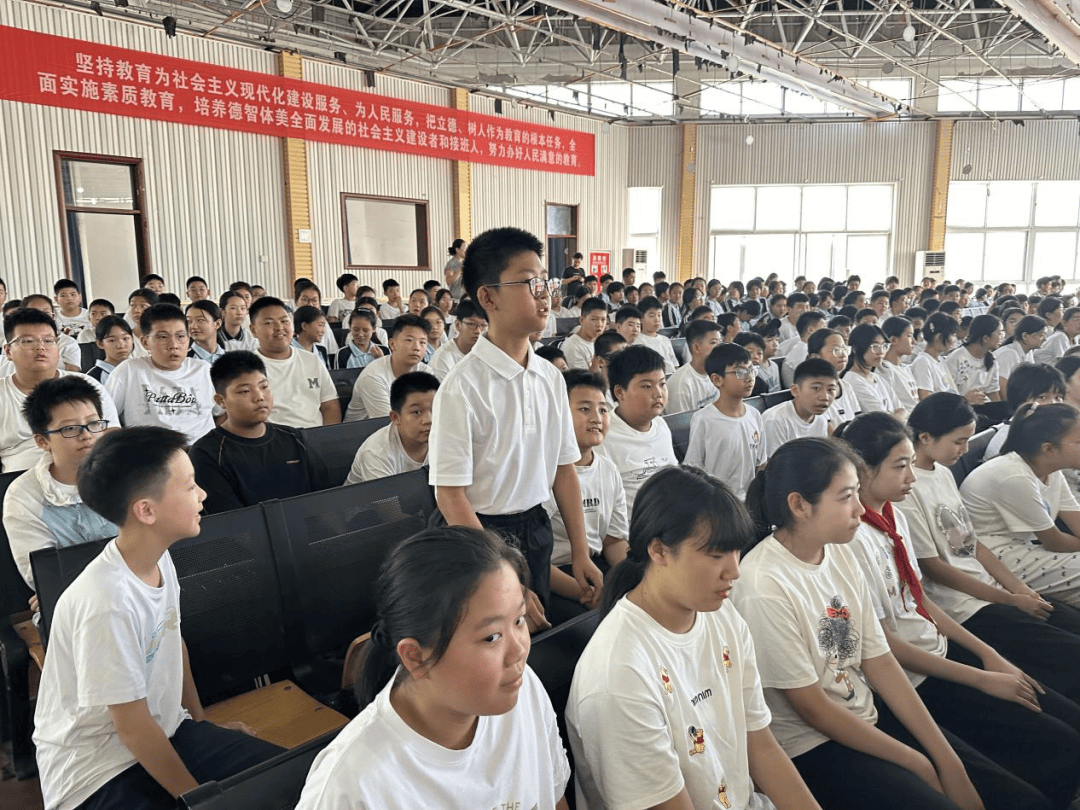 洛龙区开学第一堂法治课开讲啦<strong></p>
<p>原油后期走势</strong>！