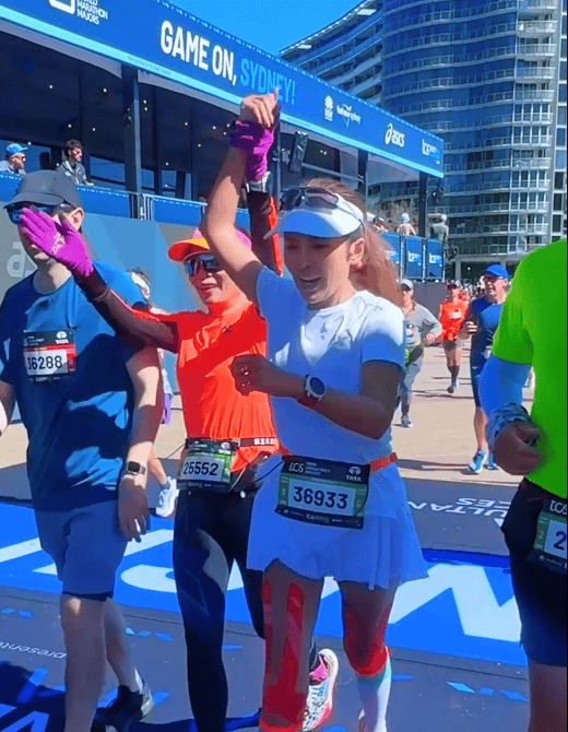 知名主持人朱迅跑完悉尼马拉松全马<strong></p>
<p>原油后期走势</strong>，开心大笑：又创造个人最好成绩