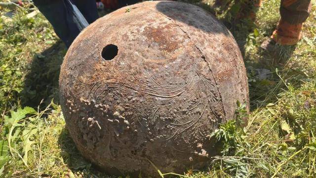 驴友爬大同殿山发现4个疑似佛磬老物件：刻有“嘉靖四十二年”等铭文<strong></p>
<p>原油后期走势</strong>，已移交文保部门