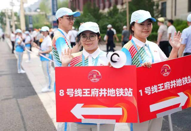 4万余名观礼人员50分钟内快速疏散<strong></p>
<p>原油后期走势</strong>，参加招待会的嘉宾半小时内完成转场