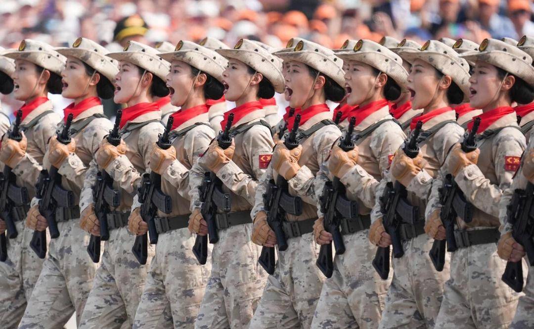 英姿飒爽！四川高校大四女生<strong></p>
<p>原油一桶多重</strong>，亮相九三阅兵方队