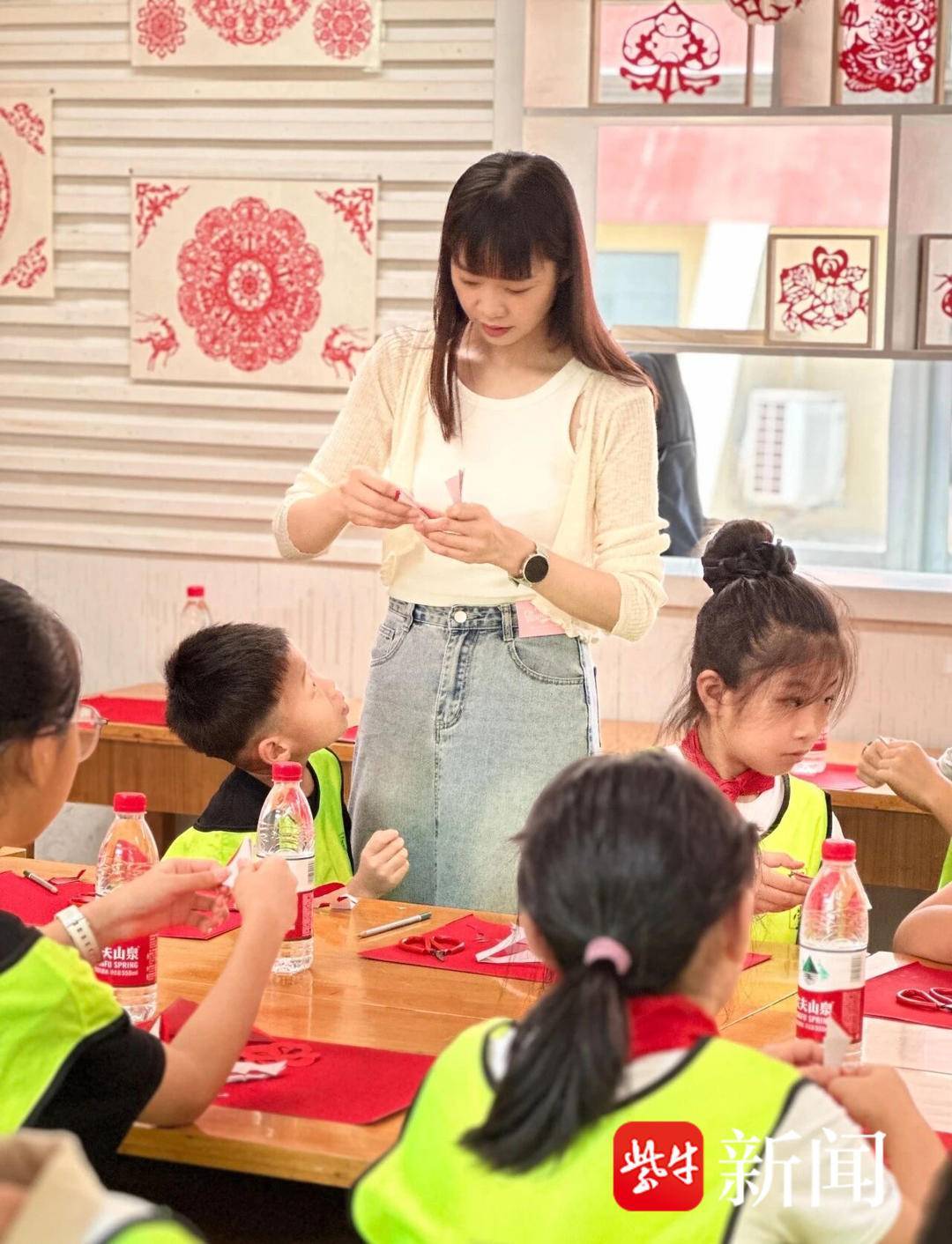 今天<strong></p>
<p>原油一桶多重</strong>，来自南京湖南路女子民兵连的她们在天安门广场接受检阅