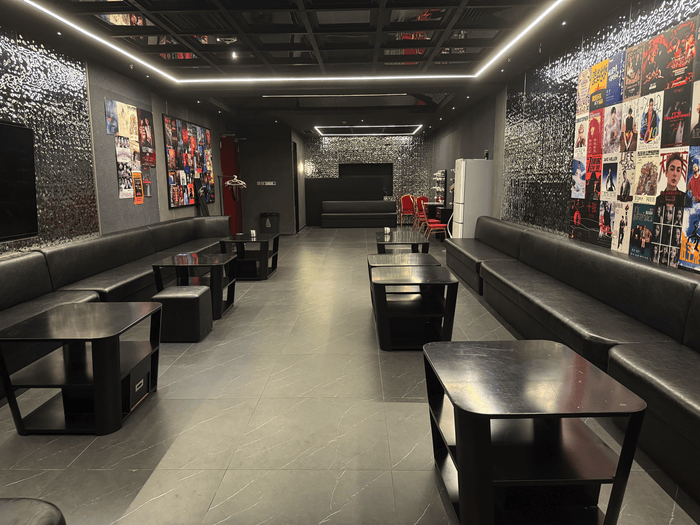 明星不够用了<strong></p>
<p>原油一桶多重</strong>，网红“接管”演唱会