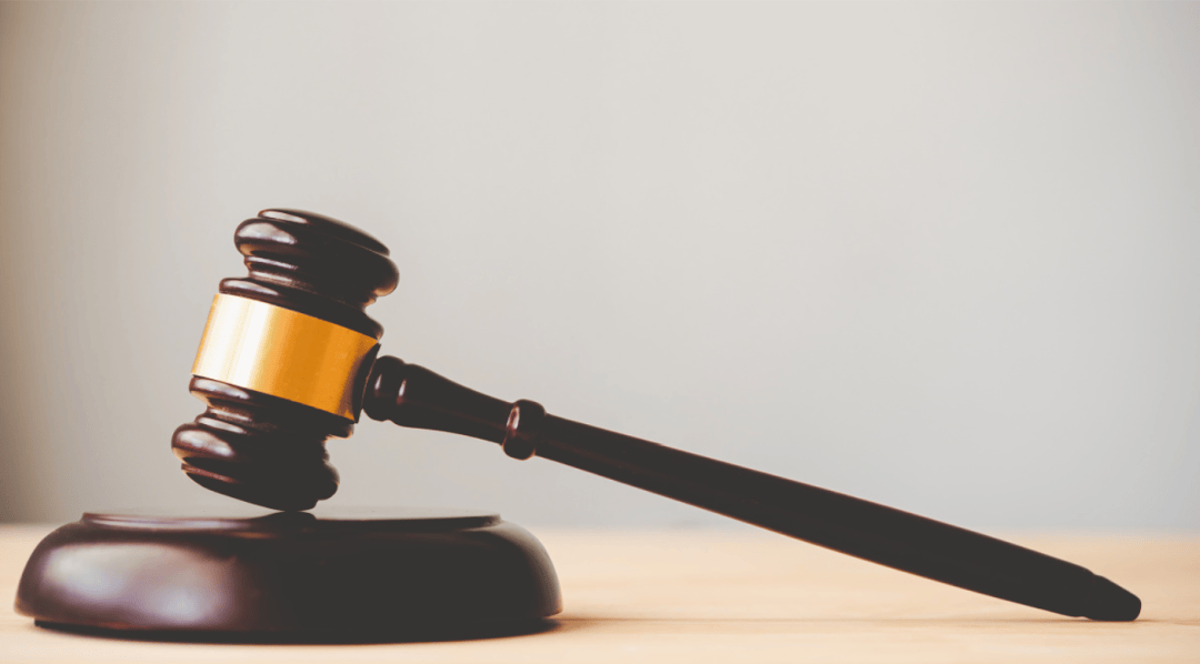 月薪从7300元降至4300元！员工不服调岗被辞退<strong></p>
<p>今日原油期货行情</strong>，索赔21万元！法院判了→