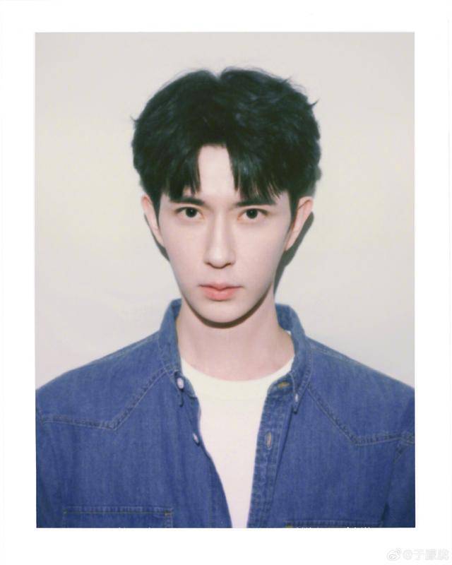 37岁男演员于朦胧被传坠楼<strong></p>
<p>今日原油期货行情</strong>，7月刚注销工作室，警方回应