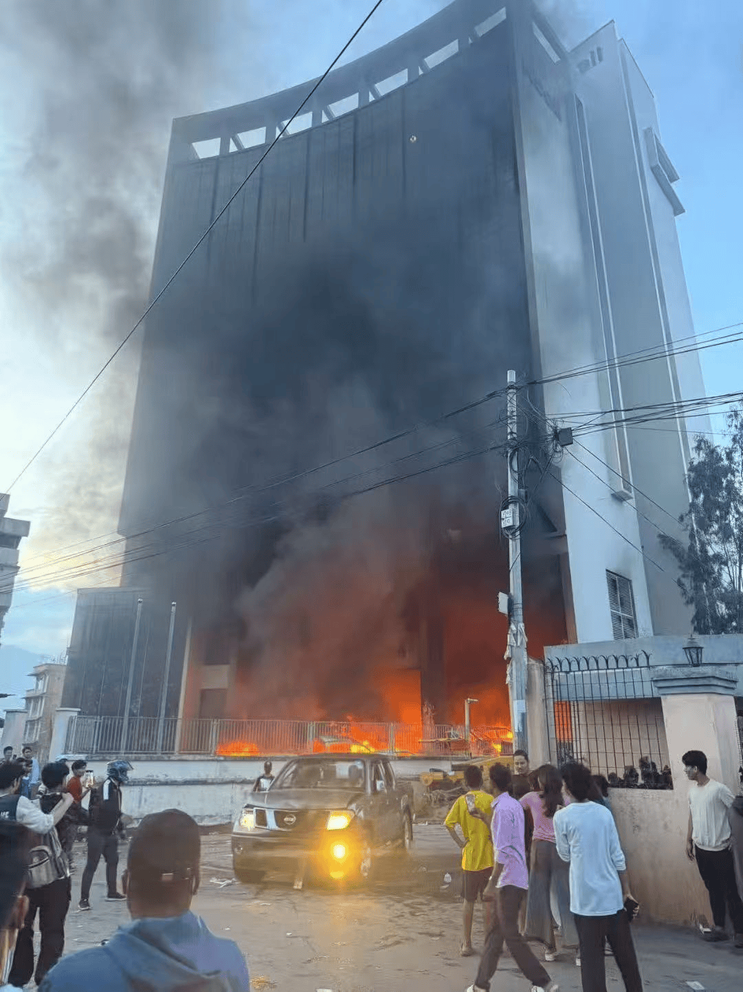 逃离尼泊尔：看到“中国边检”<strong></p>
<p>今日原油期货行情</strong>，悬着的心终于放下