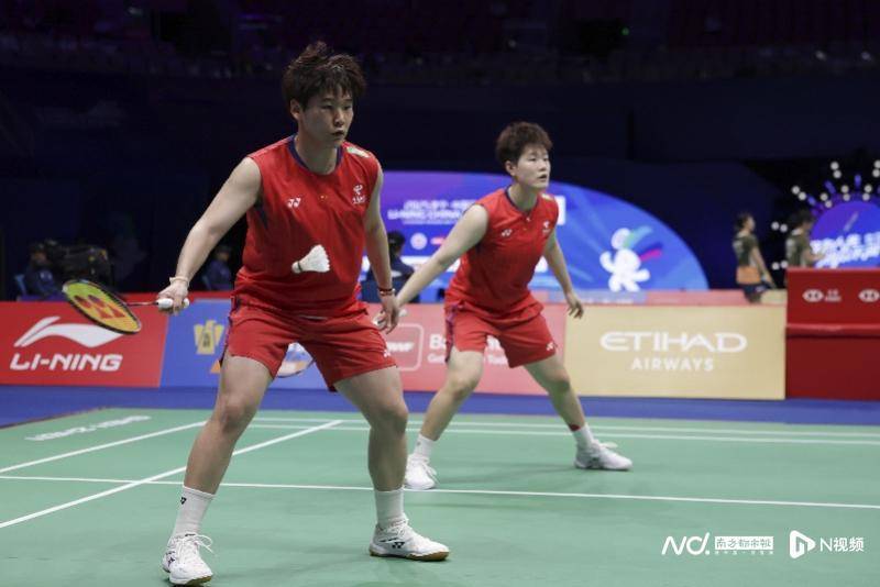 中国羽毛球大师赛于深圳开拍<strong></p>
<p>黄金</strong>，国羽首日7战4胜
