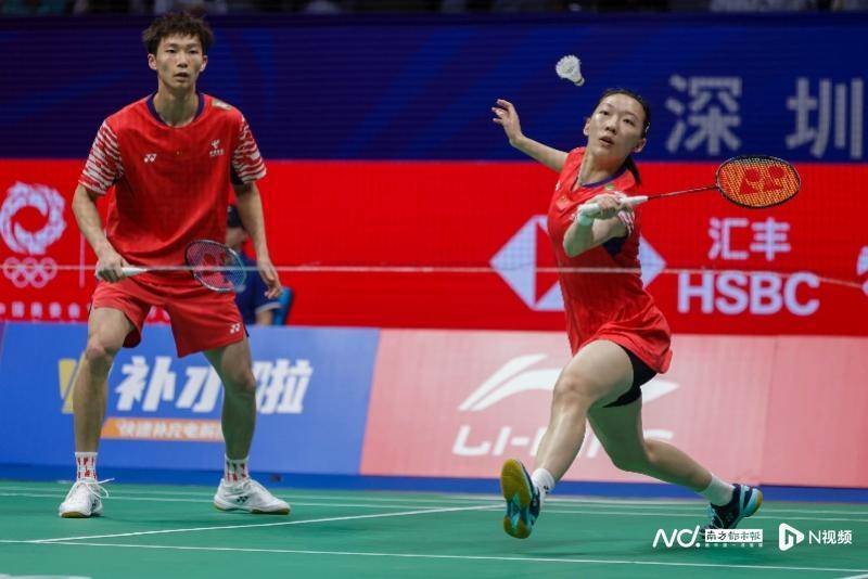 中国羽毛球大师赛于深圳开拍<strong></p>
<p>黄金</strong>，国羽首日7战4胜