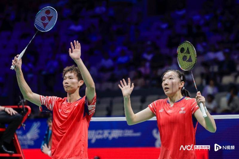 中国羽毛球大师赛于深圳开拍<strong></p>
<p>黄金</strong>，国羽首日7战4胜