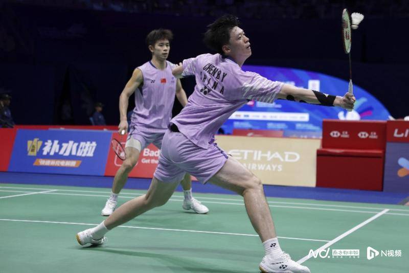 中国羽毛球大师赛于深圳开拍<strong></p>
<p>黄金</strong>，国羽首日7战4胜