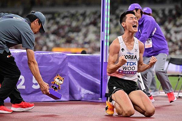 田径世锦赛｜男子跳高屈居亚军<strong></p>
<p>黄金</strong>，禹相赫就是韩国田径的门面