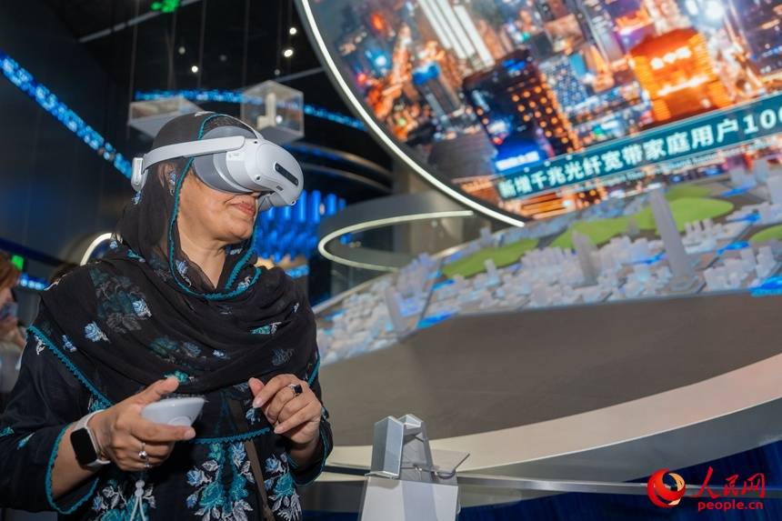 中外记者看深圳丨深圳光明：科学之城<strong></p>
<p>原油</strong>，看见未来