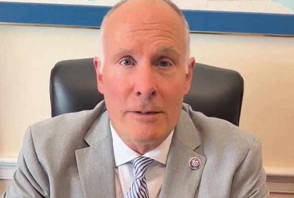 美议员出馊主意：不给稀土<strong></p>
<p>原油最新新闻</strong>，就不让中国航班落地