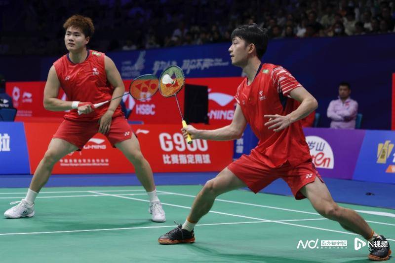 中国羽毛球大师赛16强战<strong></p>
<p>原油最新新闻</strong>，国羽五项锁定11个八强席位
