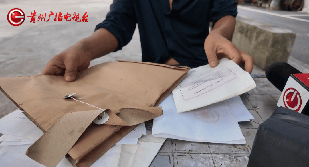 心酸！12岁男孩“独居”贵阳一安置房内<strong></p>
<p>原油最新新闻</strong>，父亲回应：迫于无奈，因为……